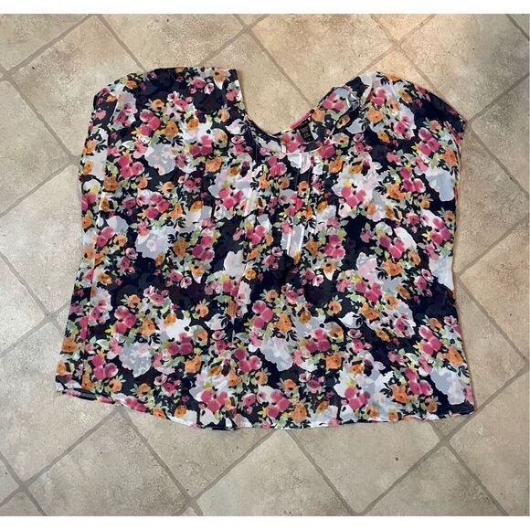 Torrid Floral Flowy Top 4X - Picture 1 of 3